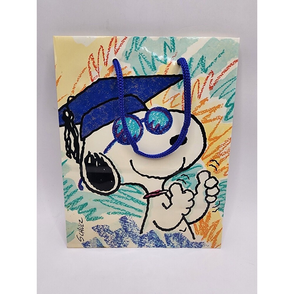 Vintage Snoopy Peanuts Graduation Hallmark Graduate Small Gift Bag 6.25 x 7.75